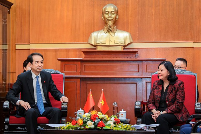 Tiếp nhận 500.000 USD từ Chính phủ Trung Quốc hỗ trợ Việt Nam khắc phục hậu quả thiên tai- Ảnh 5. Tiếp nhận 500.000 USD từ Chính phủ Trung Quốc hỗ trợ Việt Nam khắc phục hậu quả thiên tai- Ảnh 5.