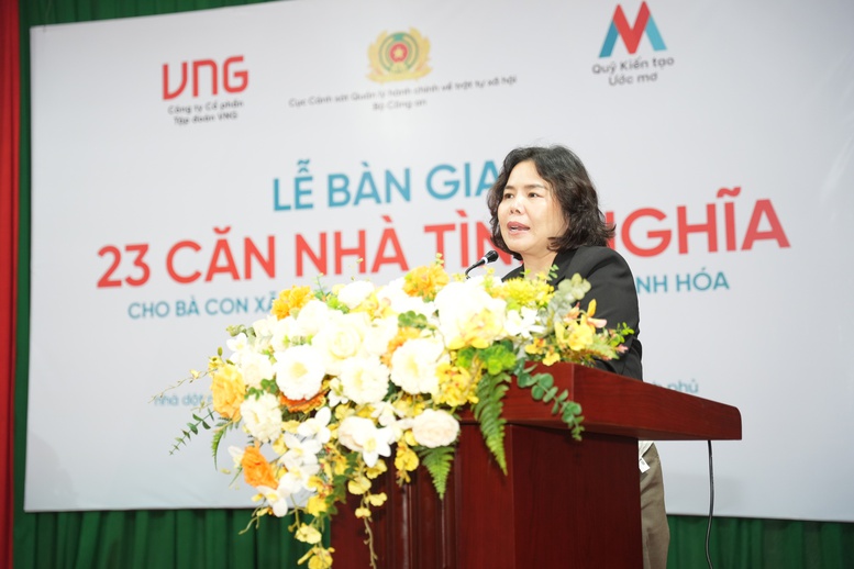 Trao tặng nhà cho các hộ dân bị mưa lũ ảnh hưởng tại Thanh Hóa- Ảnh 3. Trao tặng nhà cho các hộ dân bị mưa lũ ảnh hưởng tại Thanh Hóa- Ảnh 3.