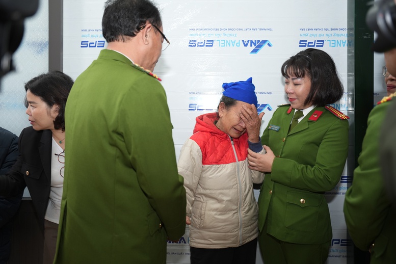 Trao tặng nhà cho các hộ dân bị mưa lũ ảnh hưởng tại Thanh Hóa- Ảnh 4. Trao tặng nhà cho các hộ dân bị mưa lũ ảnh hưởng tại Thanh Hóa- Ảnh 4.