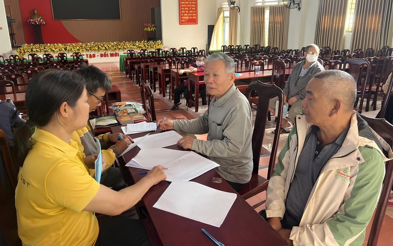 Bắt đầu chi trả gộp 3 tháng lương hưu, trợ cấp BHXH tại 4 tỉnh