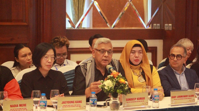 Hành trình kết nối tinh hoa làng nghề tại Festival Bảo tồn và Phát triển Làng nghề quốc tế 2025- Ảnh 3. Hành trình kết nối tinh hoa làng nghề tại Festival Bảo tồn và Phát triển Làng nghề quốc tế 2025- Ảnh 3.