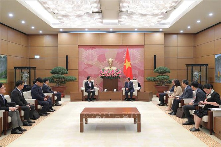 Samsung sẵn sàng hỗ trợ doanh nghiệp Việt Nam tham gia sâu hơn vào chuỗi cung ứng toàn cầu- Ảnh 2.