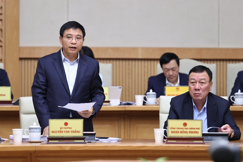 Nền kinh tế tiếp tục đạt nhiều kết quả toàn diện dù chịu 'tác động kép'- Ảnh 1.