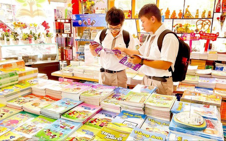 Khi sự ổn định của giáo dục bắt đầu từ việc chọn đúng bộ sách giáo khoa