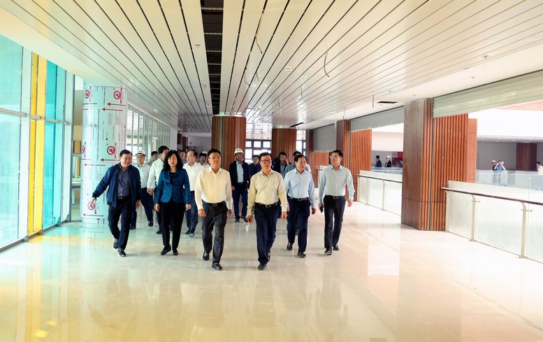 Phó Thủ tướng Lê Thành Long kiểm tra dự án Bệnh viện Bạch Mai và Việt Đức cơ sở 2- Ảnh 1.