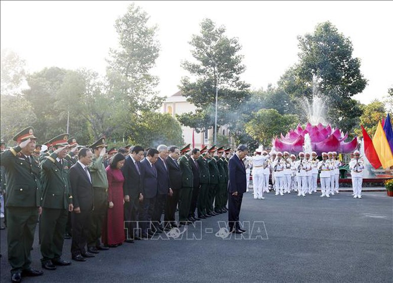 Tổng Bí thư Tô Lâm: Tập trung xây dựng lực lượng vũ trang Quân khu 9 cách mạng, chính quy, tinh nhuệ, hiện đại- Ảnh 8. Tổng Bí thư Tô Lâm: Tập trung xây dựng lực lượng vũ trang Quân khu 9 cách mạng, chính quy, tinh nhuệ, hiện đại- Ảnh 8.