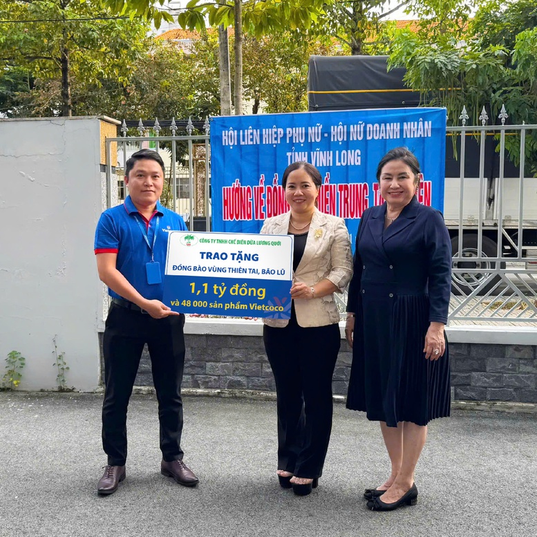 48.000 hộp sữa dừa và 1,1 tỷ đồng hướng về bà con vùng rốn lũ miền Trung- Ảnh 1.