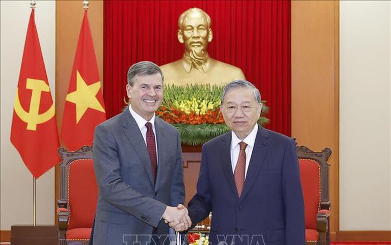 Tổng Bí thư Tô Lâm tiếp Giám đốc Học viện Tổng thống Liên bang Nga