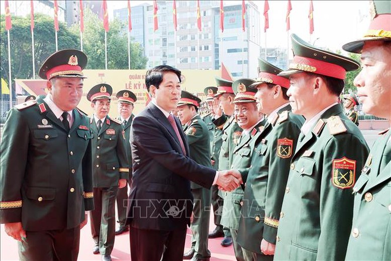 Chủ tịch nước Lương Cường dự Lễ kỷ niệm 80 năm Ngày truyền thống Quân khu 7- Ảnh 3. Chủ tịch nước Lương Cường dự Lễ kỷ niệm 80 năm Ngày truyền thống Quân khu 7- Ảnh 3.