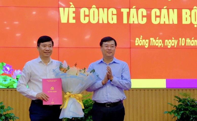 Chủ tịch UBND tỉnh Đồng Tháp và 2 Ủy viên Ban Thường vụ Tỉnh ủy xin nghỉ hưu sớm- Ảnh 1.