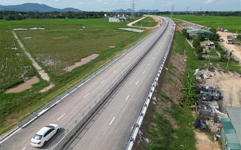 Tăng cường kiểm tra, kịp thời phát hiện khiếm khuyết trên cao tốc