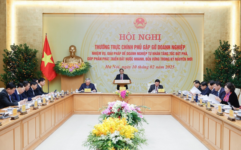 Thủ tướng chủ trì Hội nghị Thường trực Chính phủ gặp gỡ doanh nghiệp