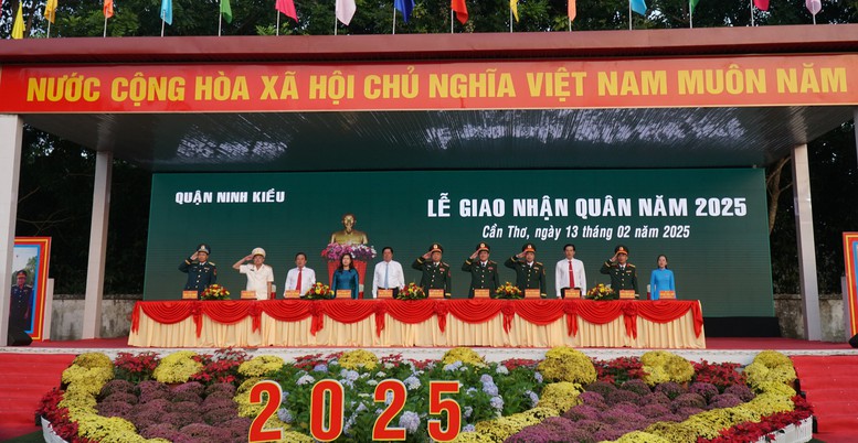 Các tỉnh Quân khu 9 đồng loạt tổ chức giao, nhận quân năm 2025- Ảnh 1.