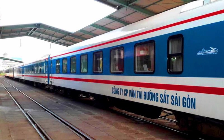 Đường sắt giảm giá vé tàu khách Bắc - Nam sau Tết