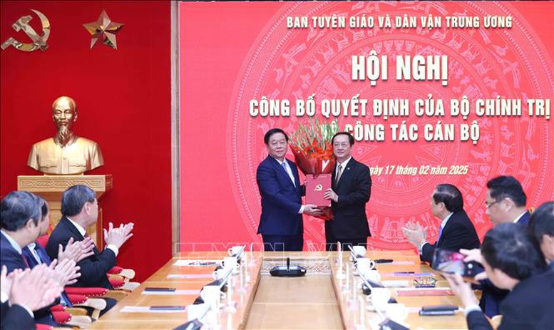 Bộ trưởng Huỳnh Thành Đạt giữ chức Phó Trưởng Ban Tuyên giáo và Dân vận Trung ương- Ảnh 1.