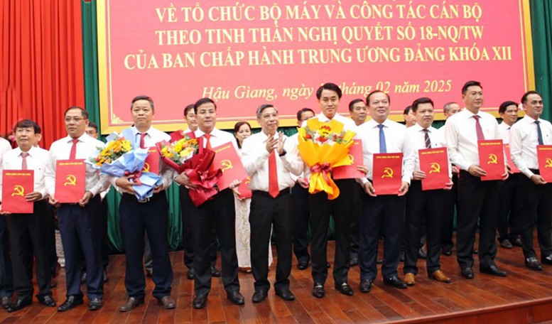 Thành lập Đảng bộ các cơ quan Đảng tỉnh Hậu Giang và Đảng bộ UBND tỉnh Hậu Giang- Ảnh 1.