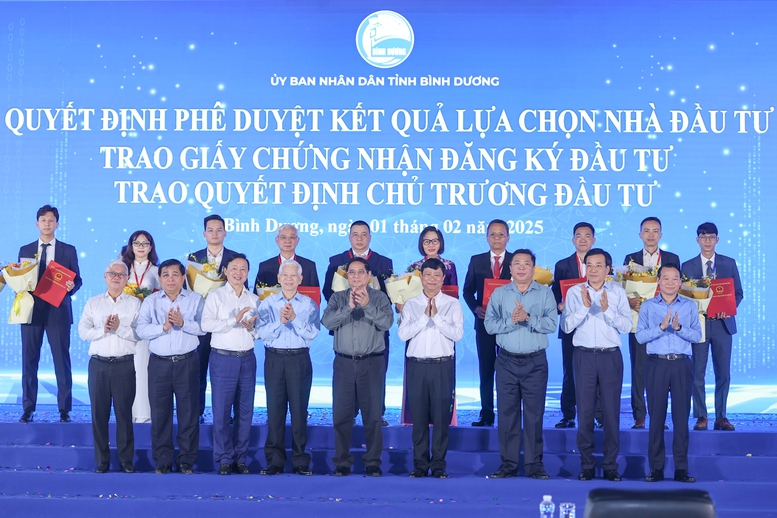 Thủ tướng dự lễ khởi công, kiểm tra các công trình, dự án quan trọng quốc gia, trọng điểm ngành giao thông vận tải- Ảnh 3.