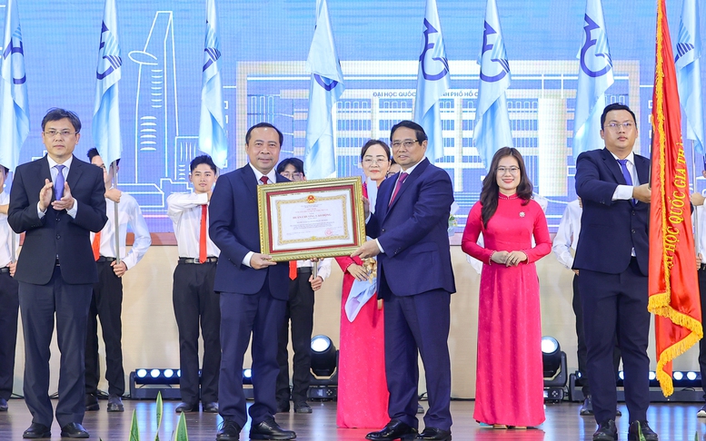 Thủ tướng: ĐHQG TPHCM phát huy 3 'tiên phong xuất sắc', vào nhóm 100 đại học hàng đầu châu Á