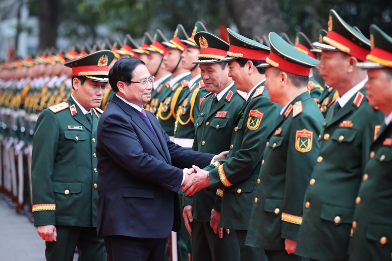 Thủ tướng: Phát huy vai trò đặc biệt, truyền thống vẻ vang "vừa là chiến sĩ vừa là bác sĩ"- Ảnh 1.