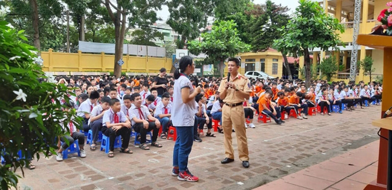 Đa dạng hóa hình thức giáo dục pháp luật trong nhà trường, lồng ghép với hoạt động ngoại khóa- Ảnh 1.