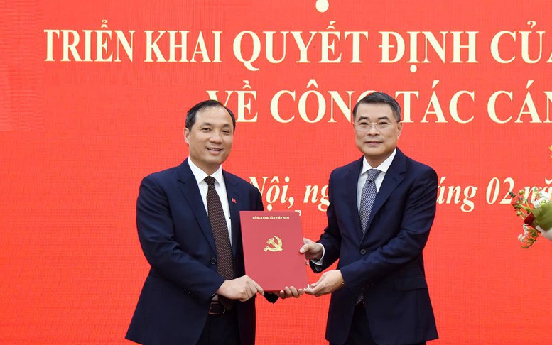 Bí thư Tỉnh ủy Hà Tĩnh Hoàng Trung Dũng làm Tổng Biên tập Tạp chí Cộng sản