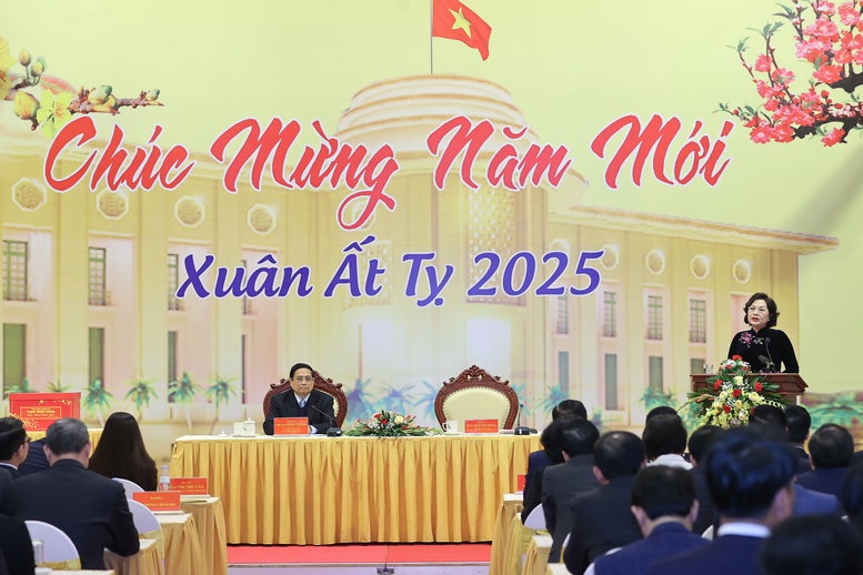 Thủ tướng giao nhiệm vụ đầu năm mới với ngành ngân hàng- Ảnh 3. Thủ tướng giao nhiệm vụ đầu năm mới với ngành ngân hàng- Ảnh 3.