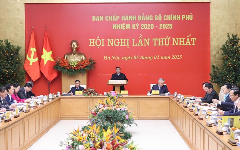 Đồng chí Phạm Minh Chính chủ trì Hội nghị lần thứ nhất Ban Chấp hành Đảng bộ Chính phủ