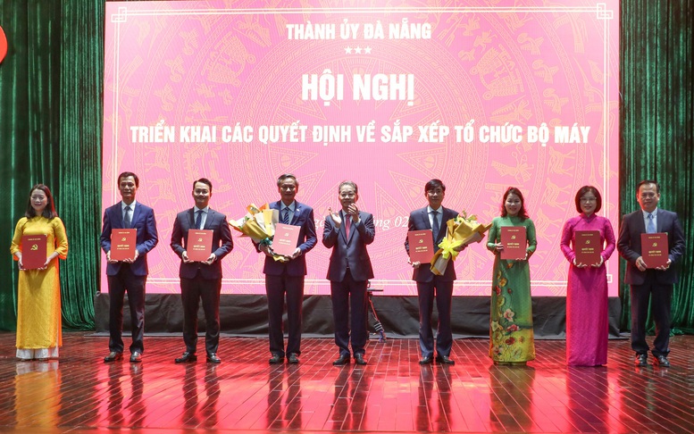 Đà Nẵng: Thành lập hai đảng bộ mới, hợp nhất Ban Tuyên giáo Thành ủy và Ban Dân vận Thành ủy- Ảnh 3.