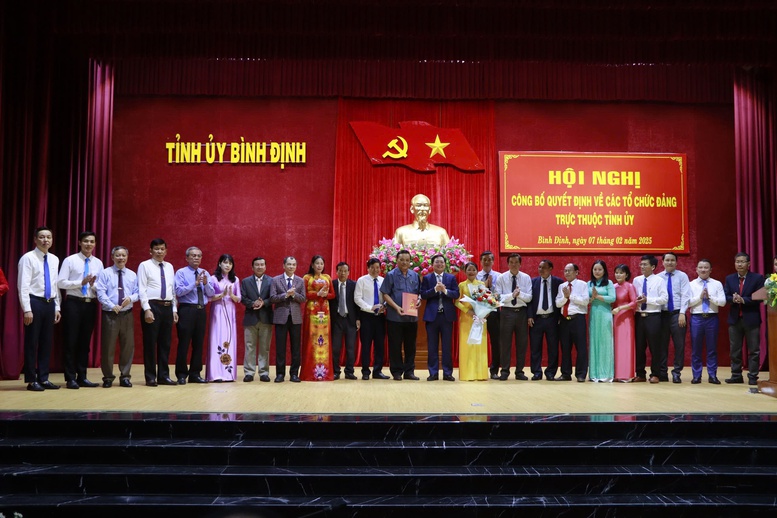 Bình Định thành lập Đảng bộ các cơ quan Đảng tỉnh và Đảng bộ UBND tỉnh- Ảnh 1.