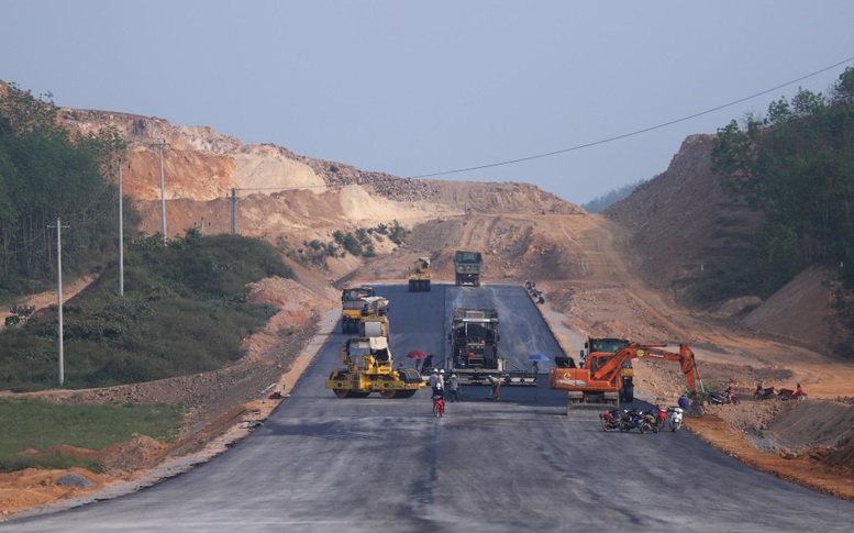 Tháo gỡ khó khăn, vướng mắc 05 dự án thành phần Dự án cao tốc Bắc – Nam