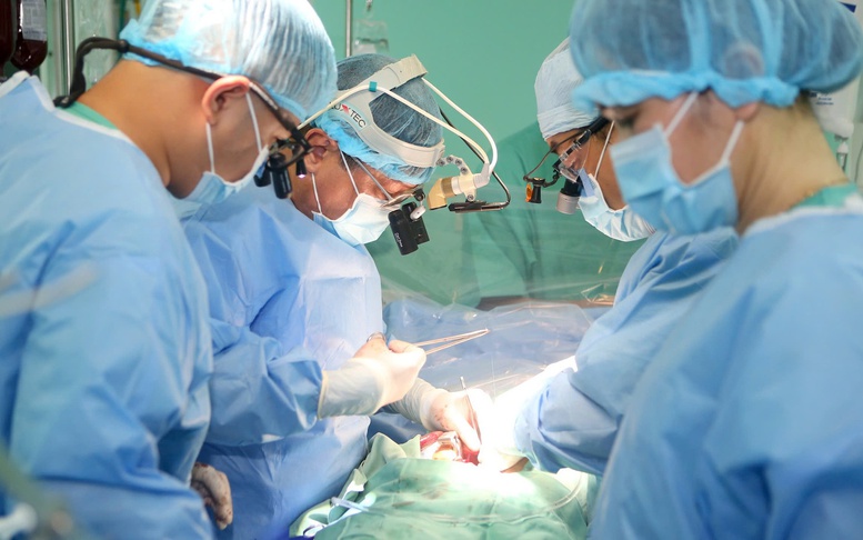 Ca ghép tim khó khăn và đầy thử thách để cứu bệnh nhân suy tim giai đoạn cuối