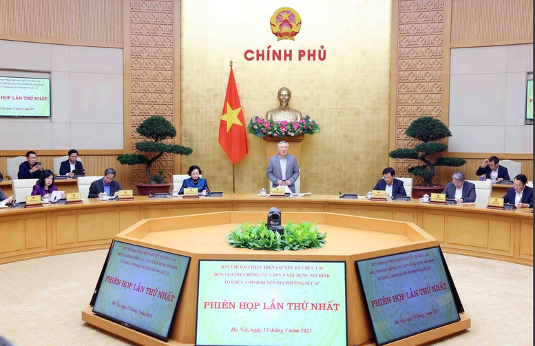 Không để các hoạt động chỉ đạo, điều hành bị gián đoạn trong quá trình sắp xếp, tinh gọn bộ máy- Ảnh 6. Không để các hoạt động chỉ đạo, điều hành bị gián đoạn trong quá trình sắp xếp, tinh gọn bộ máy- Ảnh 6.