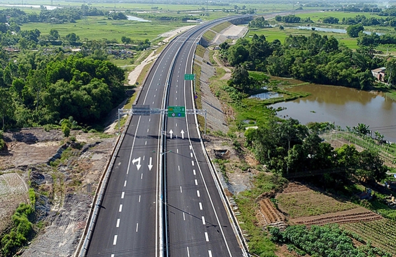 Đưa vào khai thác 70 km cao tốc Vân Phong - Nha Trang dịp 30/4/2025- Ảnh 1.