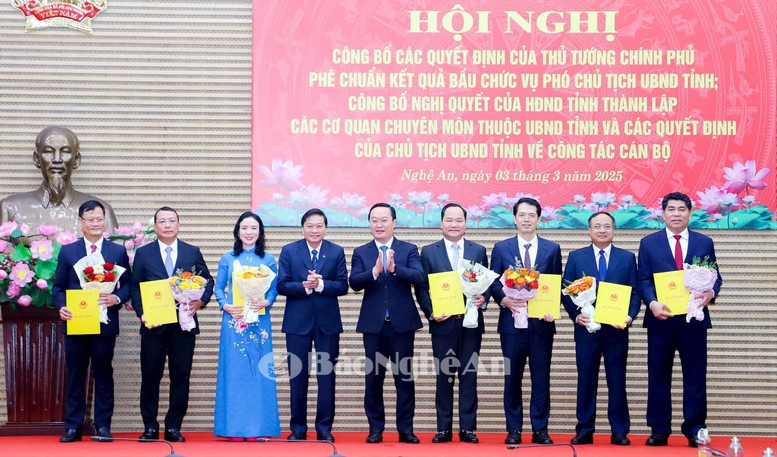 Nghệ An công bố quyết định điều động, bổ nhiệm lãnh đạo các sở sau sắp xếp, hợp nhất- Ảnh 1.