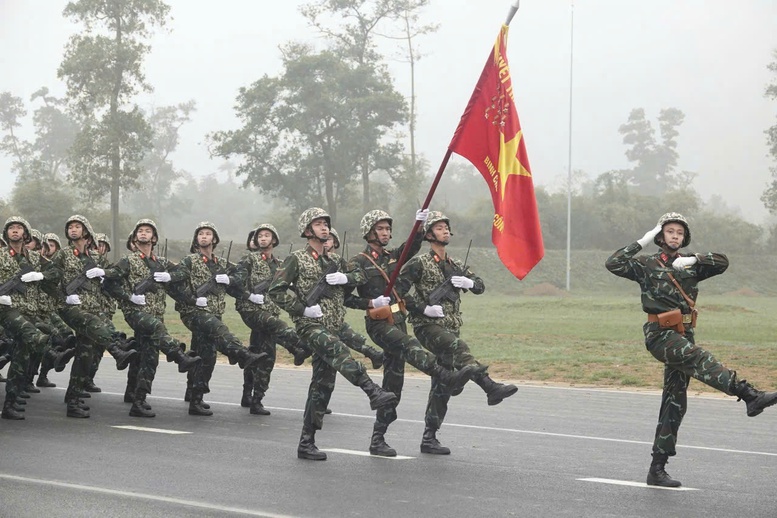 Hàng nghìn chiến sĩ hợp luyện diễu binh, diễu hành kỷ niệm 50 năm Giải phóng miền Nam- Ảnh 8.