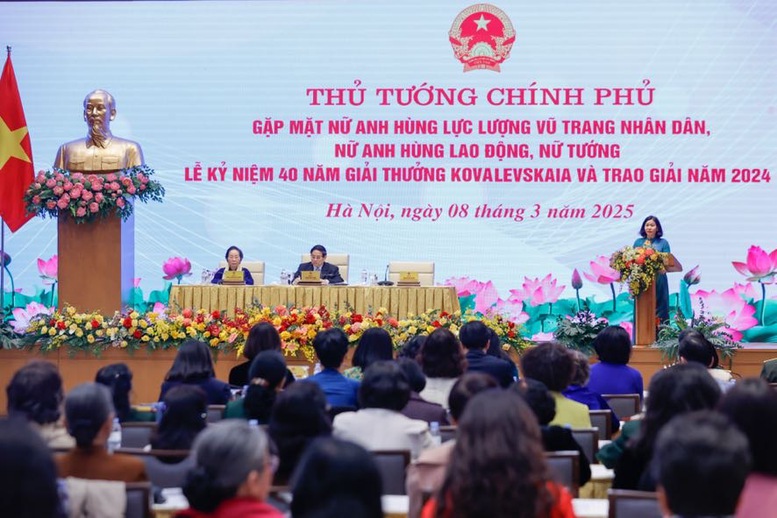 Thủ tướng: Ưu tiên nguồn lực để phát triển đội ngũ nhân lực nữ chất lượng cao- Ảnh 8.