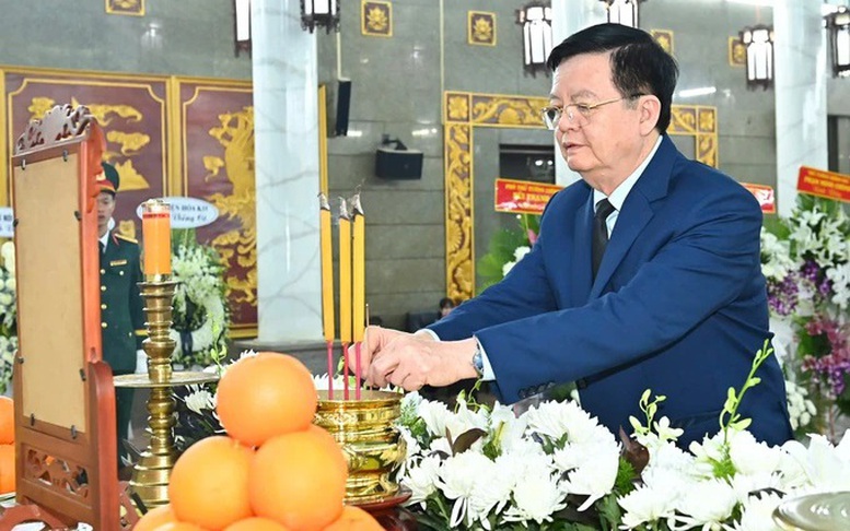 Phó Thủ tướng Mai Văn Chính viếng GS.TS Phan Lương Cầm