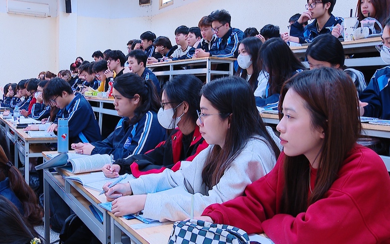 Bài 2: Người trẻ chọn nghề giáo – định hình lại và làm mới hình ảnh người thầy