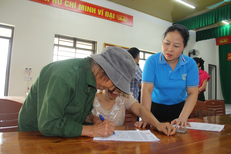 Thái Nguyên: Ngày đầu tiên bỏ phiếu, tỷ lệ cử tri đồng ý với phương án sắp xếp cấp xã, tỉnh đạt rất cao- Ảnh 2.