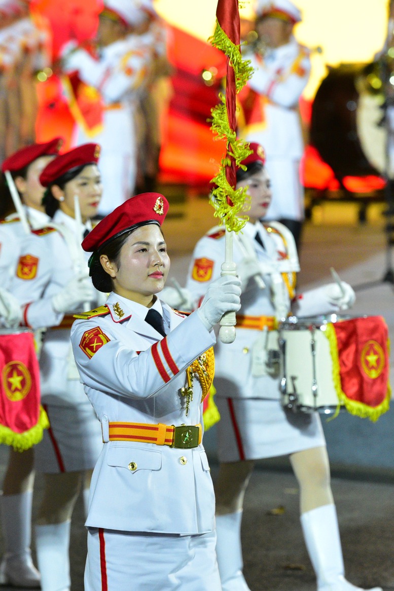 'Mãn nhãn' màn hợp luyện diễu binh, diễu hành trên đường Lê Duẩn, TPHCM- Ảnh 8.
