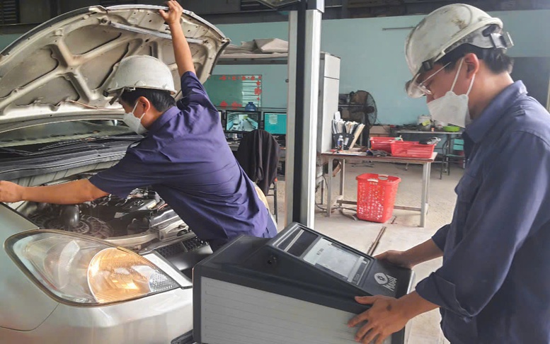 Chấn chỉnh thái độ phục vụ của đăng kiểm viên