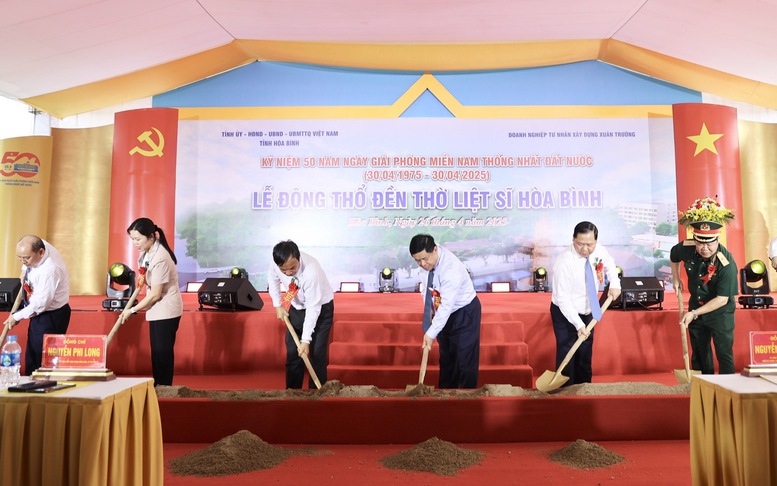 Phó Thủ tướng Nguyễn Chí Dũng dự các hoạt động tri ân tại tỉnh Hoà Bình