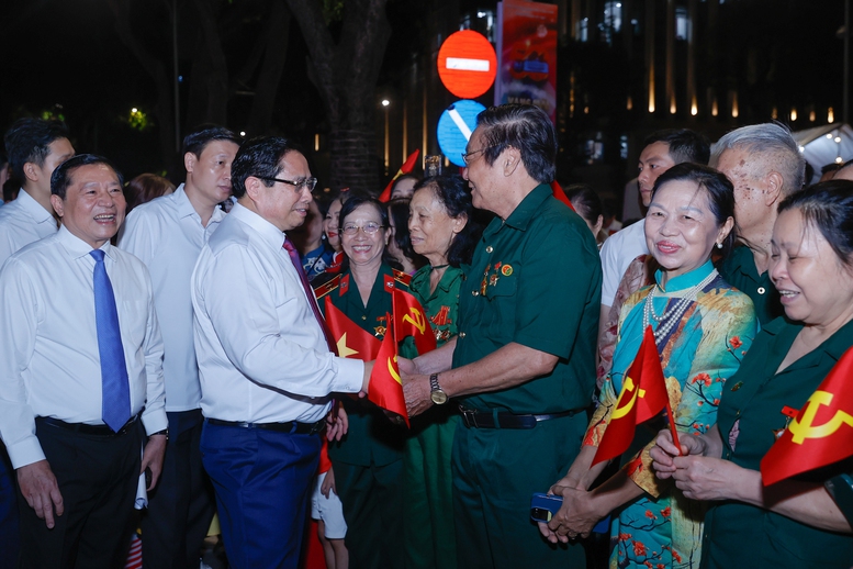 Lãnh đạo Đảng, Nhà nước dự Cầu truyền hình “Vang mãi khúc khải hoàn”- Ảnh 3.