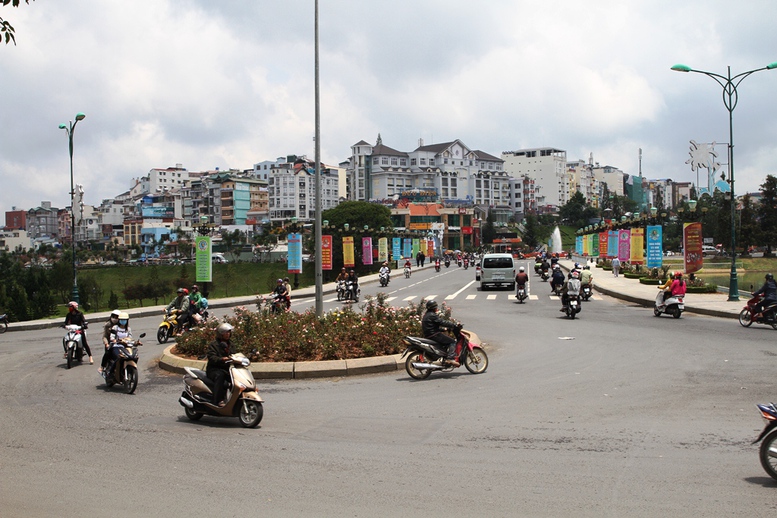Đà Lạt sẽ phát huy vai trò dẫn dắt của vùng động lực kinh tế sau khi sáp nhập tỉnh- Ảnh 1.