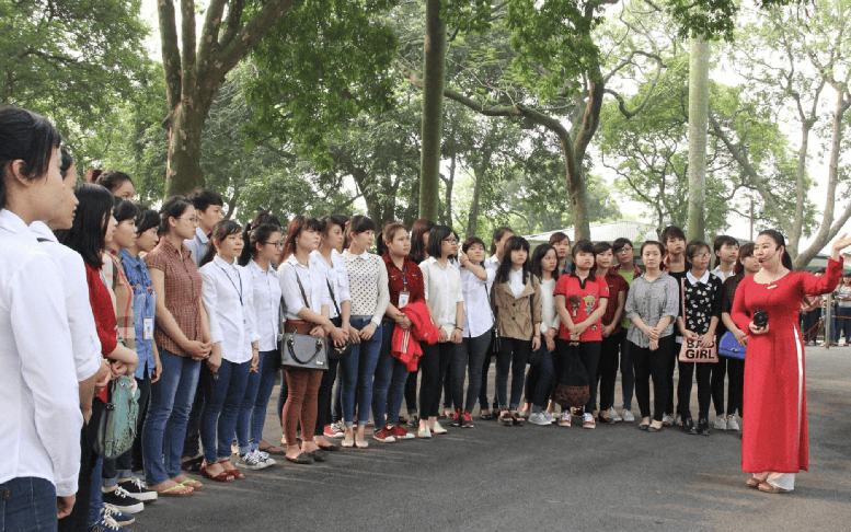 Có được hoàn phí thẩm định cấp thẻ hướng dẫn viên du lịch?