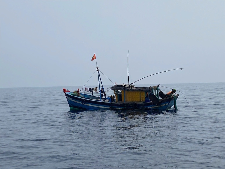 Biên phòng Quảng Trị xử lý 2 tàu cá vi phạm IUU- Ảnh 1.