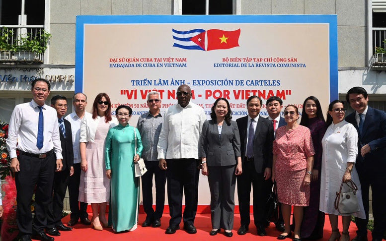 Triển lãm ảnh 'Vì Việt Nam' thắt chặt tình hữu nghị Việt Nam-Cuba