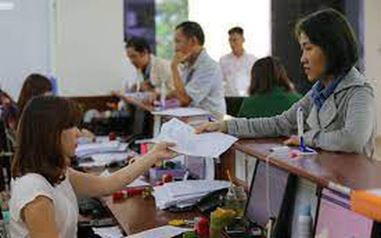 Làm hợp đồng lao động có được bổ nhiệm ngạch?