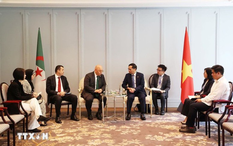 Phó Thủ tướng Bùi Thanh Sơn tiếp Bộ trưởng Bộ Cựu chiến binh và Người có công Algeria