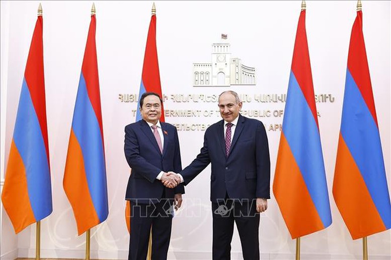 Chủ tịch Quốc hội Trần Thanh Mẫn hội kiến Thủ tướng Armenia